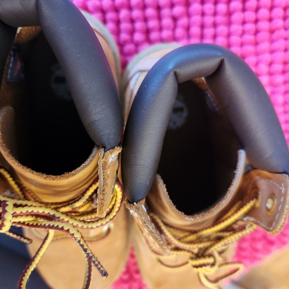 Brand new unisex Timberland boots kids size 13 - Picture 3 of 4